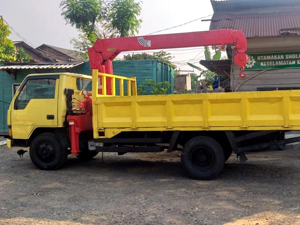 Mounted Truck Crane